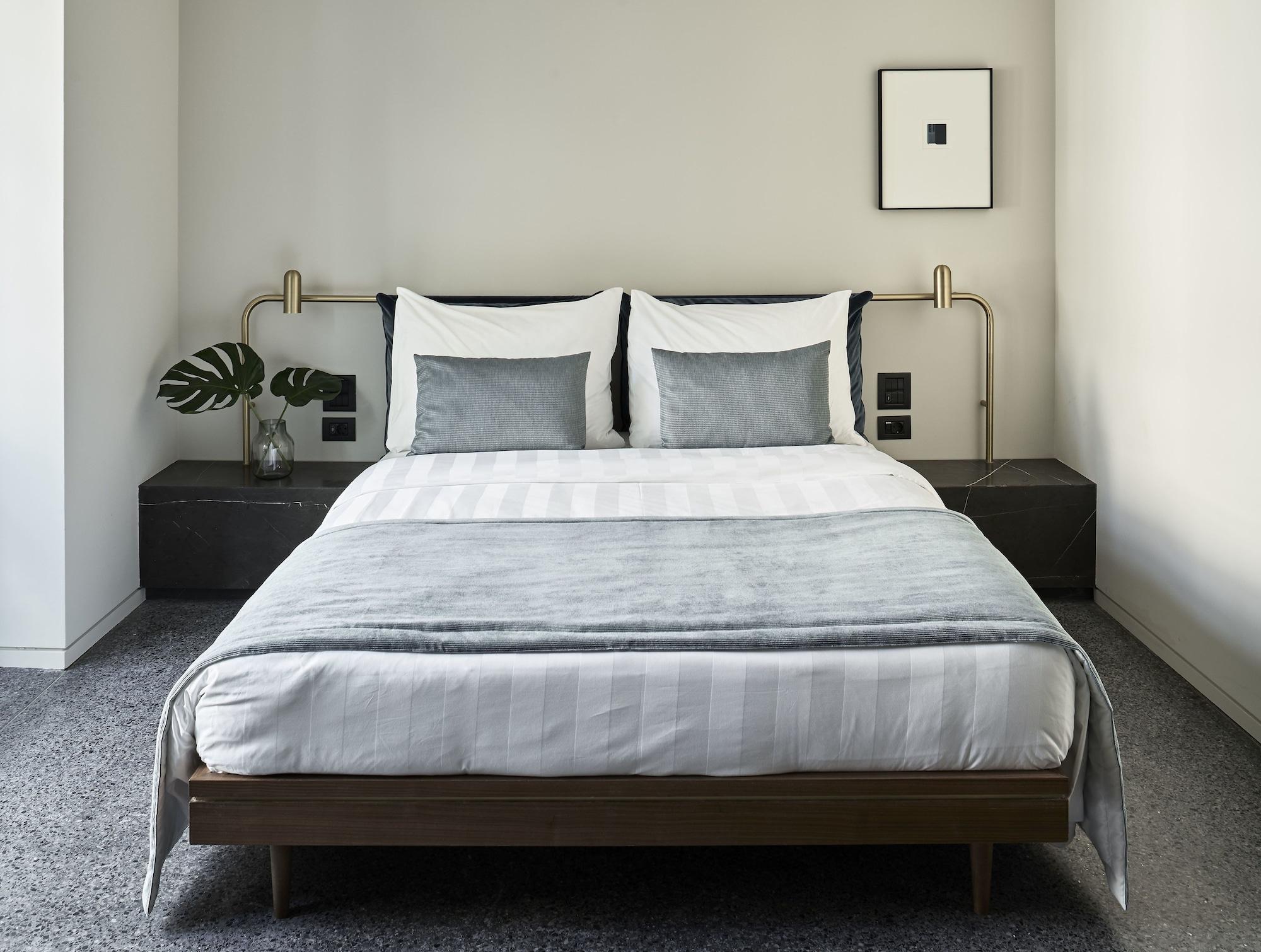 Perianth Hotel Athens Exterior photo A bed