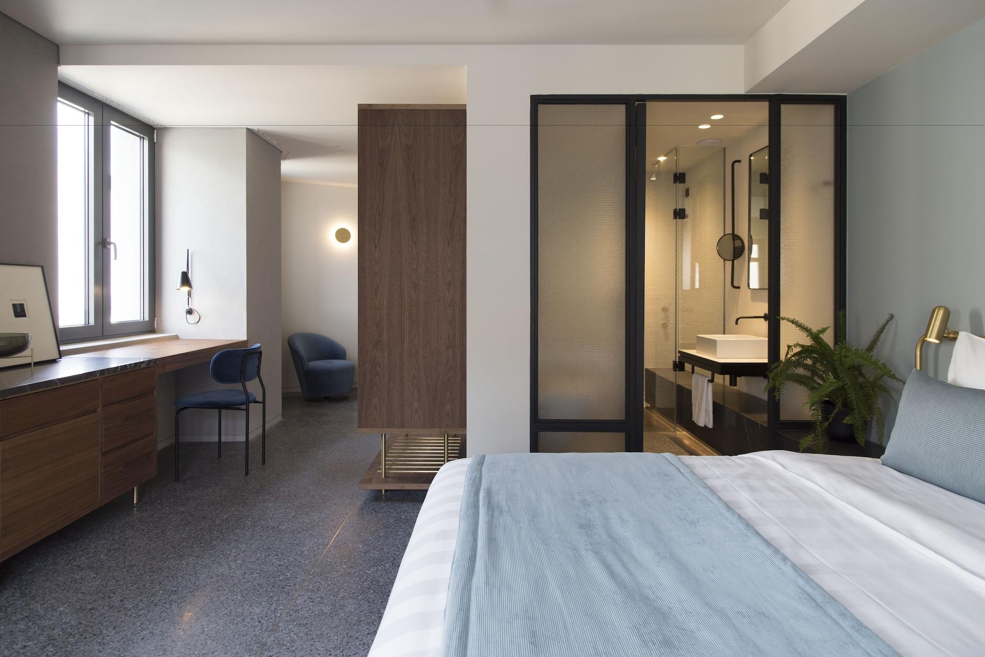Perianth Hotel Athens Exterior photo A room at the hotel