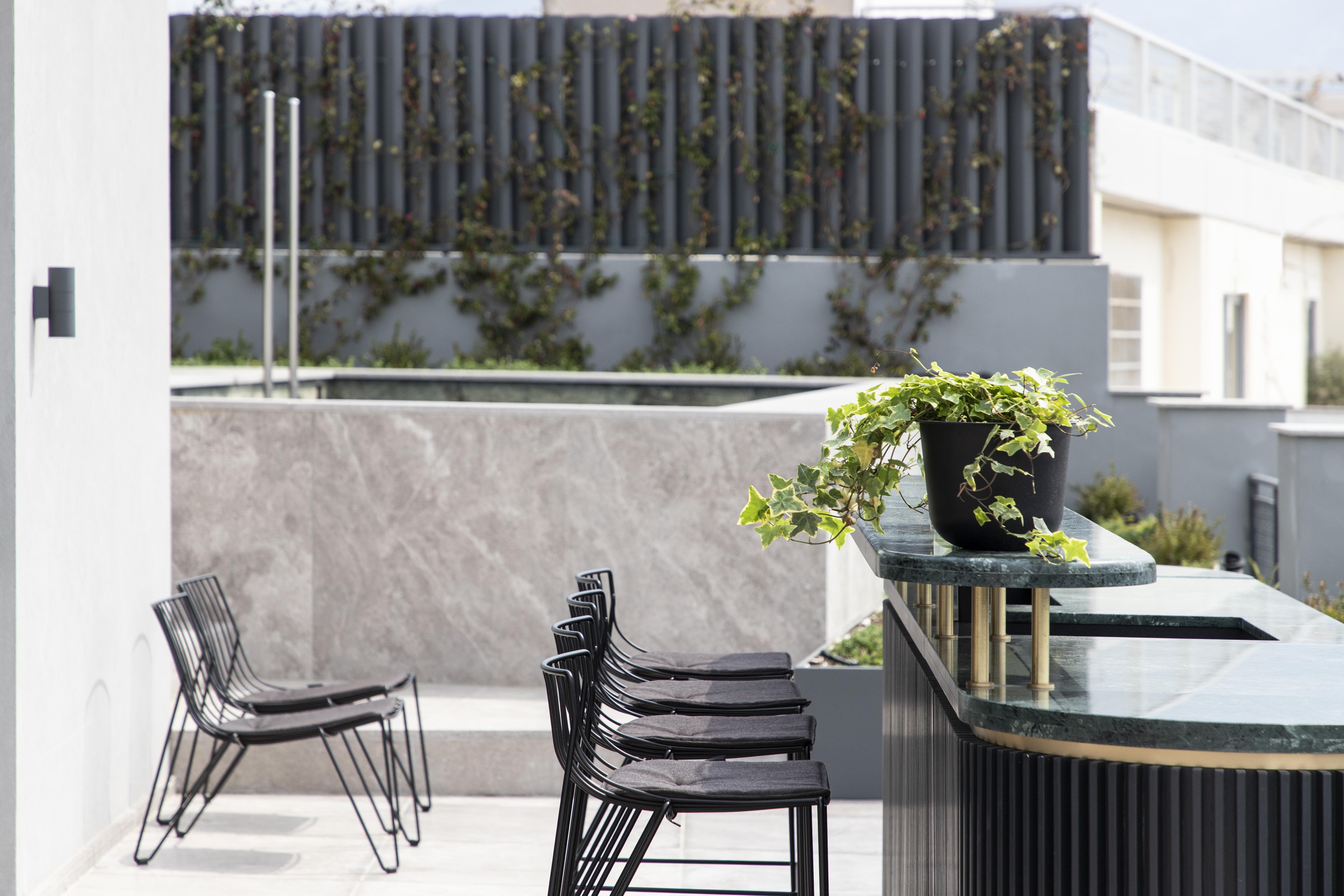 Perianth Hotel Athens Exterior photo The rooftop bar at the hotel
